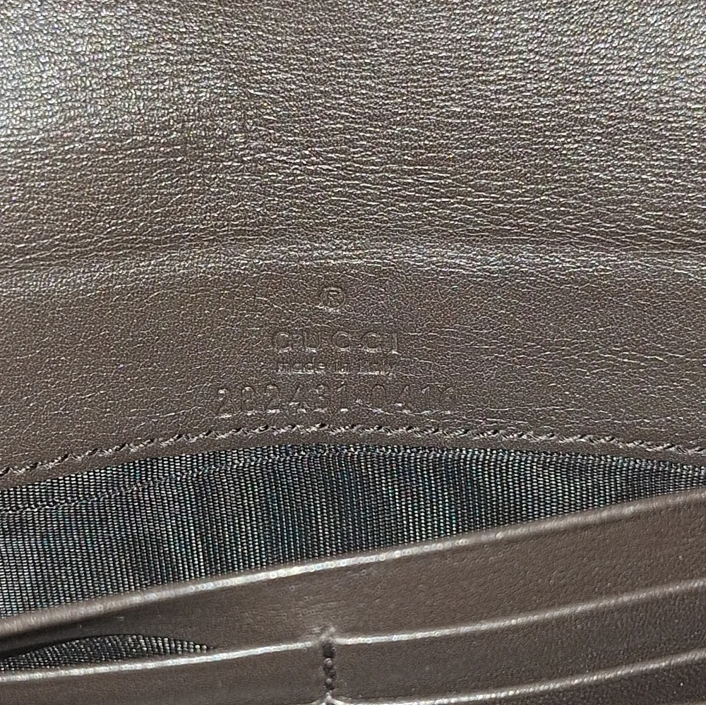 Gucci GG Canvas Continental Wallet - Picture 13 of 13